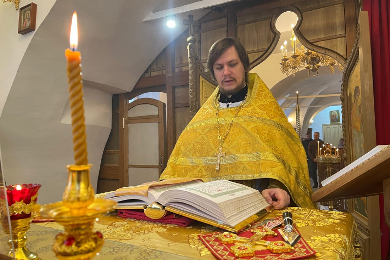 Литургия в Неделю 23-ю по Пятидесятнице, день памяти священномученика Кирилла Казанского