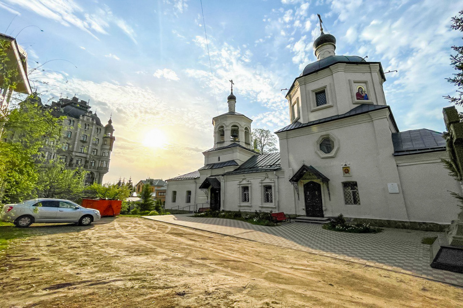 Спасо-Евдокиевскому храму Казани требуется помощь в благоустройстве территории